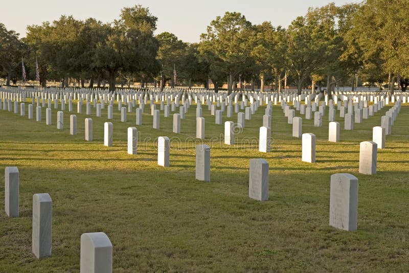Cimitero militare fotografie stock libere da diritti Cimitero militare fotografie stock libere da diritti