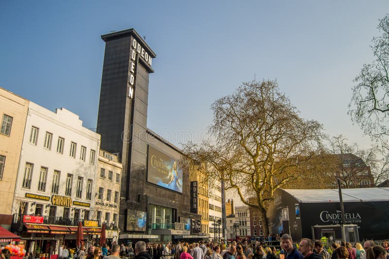 Cinema de Odeon, quadrado de Leicester foto de stock Cinema de Odeon, quadrado de Leicester foto de stock