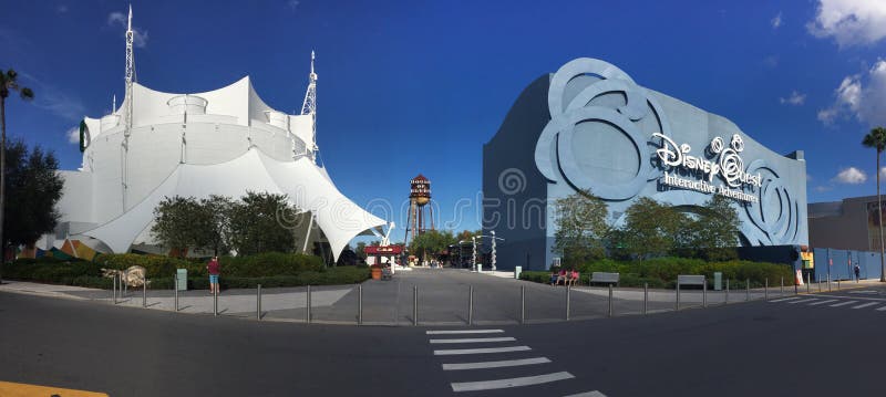 Cirque Du Soleil и поиски Дисней стоковая фотография Cirque Du Soleil и поиски Дисней стоковая фотография