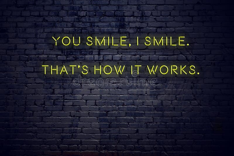 Citazione d'ispirazione positiva sull'insegna al neon contro il muro di mattoni sorridete io sorridete che è come funziona royalty illustrazione gratis Citazione d'ispirazione positiva sull'insegna al neon contro il muro di mattoni sorridete io sorridete che è come funziona royalty illustrazione gratis