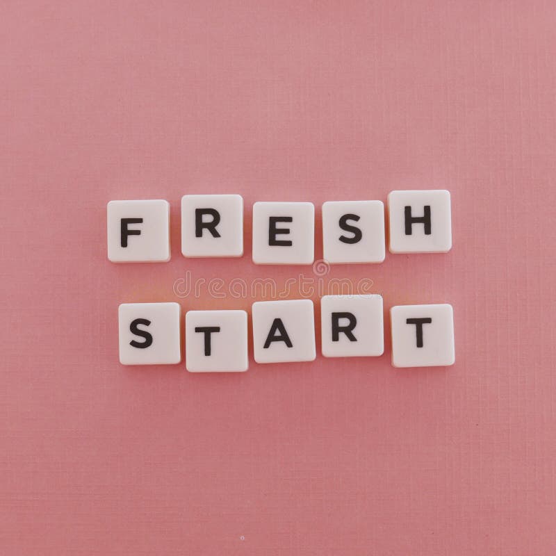 Citazioni ' Start" fresco; su fondo rosa fotografie stock libere da diritti Citazioni ' Start" fresco; su fondo rosa fotografie stock libere da diritti