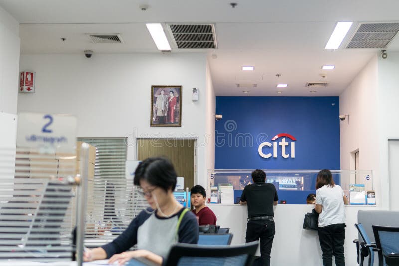 Citibank, Bangkok, Thailand - August 5, 2017: Many people come to financial transactions. After receiving the salary. royalty free stock image Citibank, Bangkok, Thailand - August 5, 2017: Many people come to financial transactions. After receiving the salary. royalty free stock image