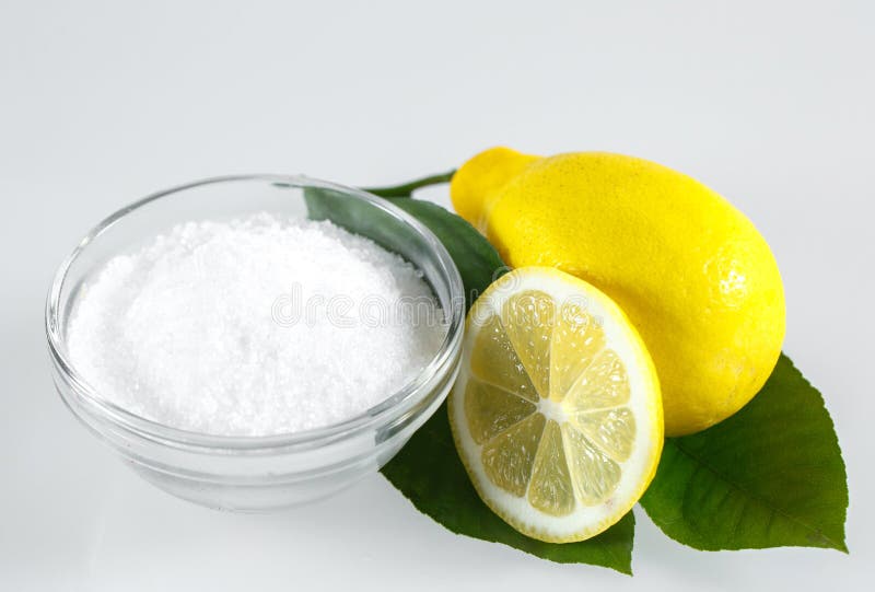 Citronsyra och citronfrukter p? den vita bakgrunden royaltyfria bilder Citronsyra och citronfrukter p? den vita bakgrunden royaltyfria bilder
