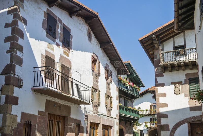 Citta Di Elizondo In Spagna Fotografia Stock Immagine Di Aperto Paese