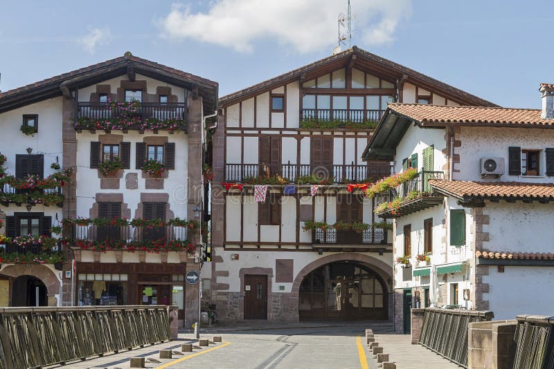 Citta Di Elizondo In Spagna Fotografia Stock Immagine Di Aperto Paese