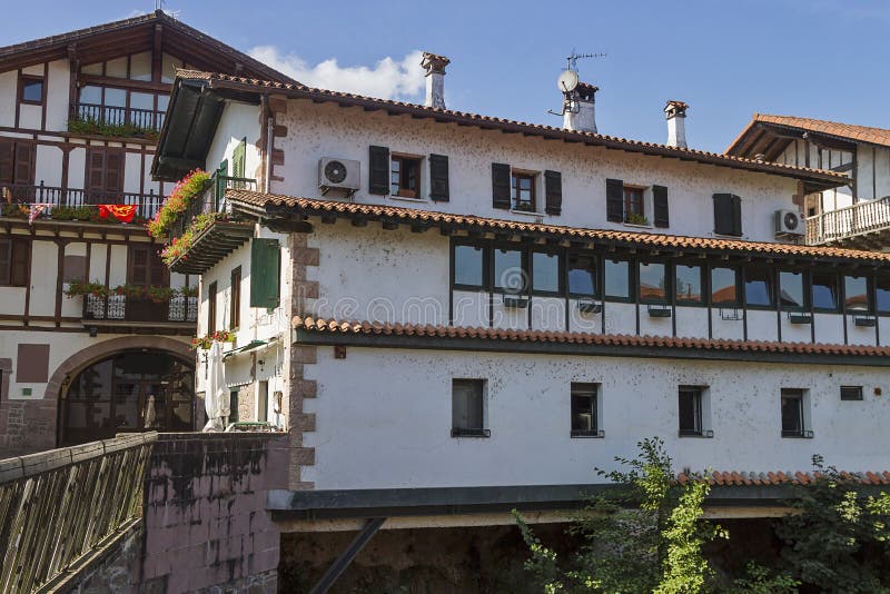 Citta Di Elizondo In Spagna Fotografia Stock Immagine Di Aperto Paese