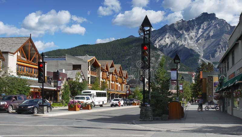 Città di Banff, Alberta, Canada immagini stock libere da diritti Città di Banff, Alberta, Canada immagini stock libere da diritti