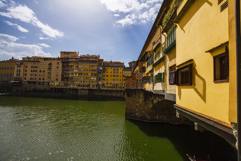 Città di Firenze Vista del ponte di Ponte Vecchio in Italia fotografie stock libere da diritti Città di Firenze Vista del ponte di Ponte Vecchio in Italia fotografie stock libere da diritti