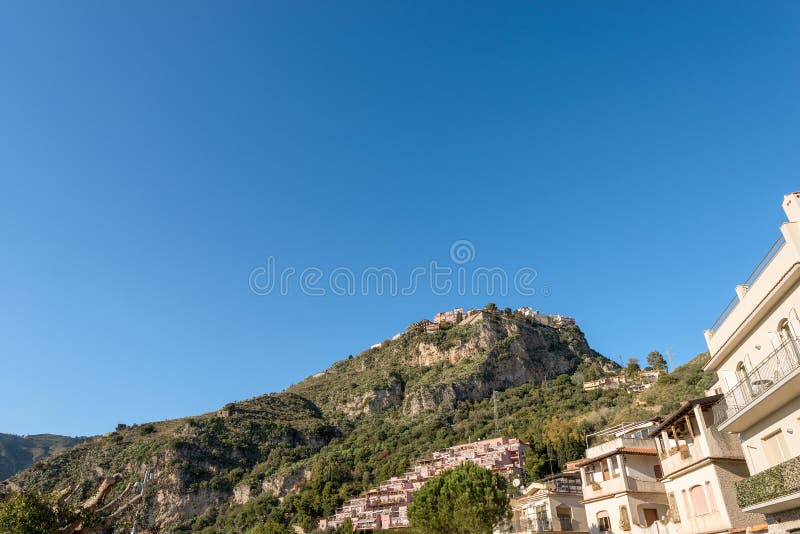 Città di Taormina - isola Italia della Sicilia fotografia stock Città di Taormina - isola Italia della Sicilia fotografia stock