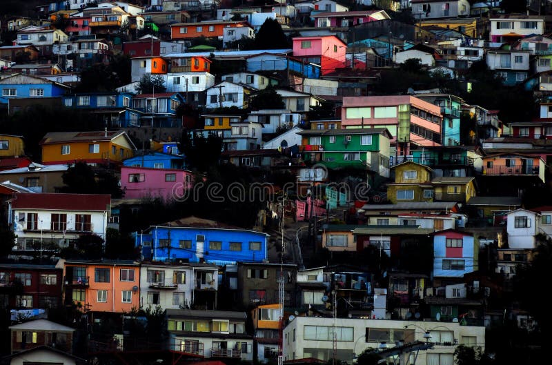 CITTÀ VARIOPINTA DI VALPARAISO NEL CILE fotografie stock libere da diritti CITTÀ VARIOPINTA DI VALPARAISO NEL CILE fotografie stock libere da diritti