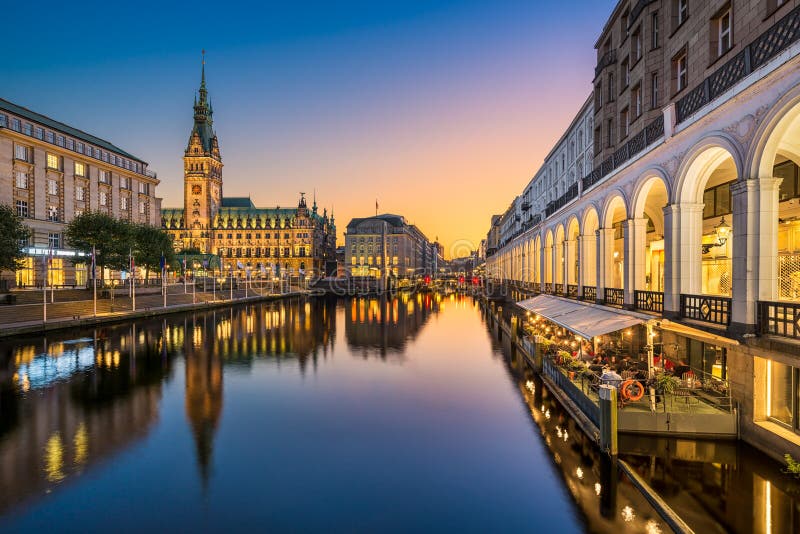 Download City Hall Of Hamburg, Germany Stock Photo - Image of landmark, lake: 104290058