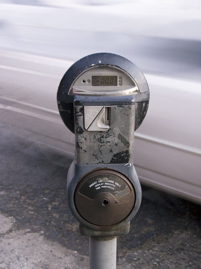 Parcheggio Metro con Auto di passaggio.