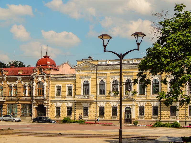Cityscape av staden Ukraina Kirovograd Juni 20, 2018 ledare royaltyfri fotografi