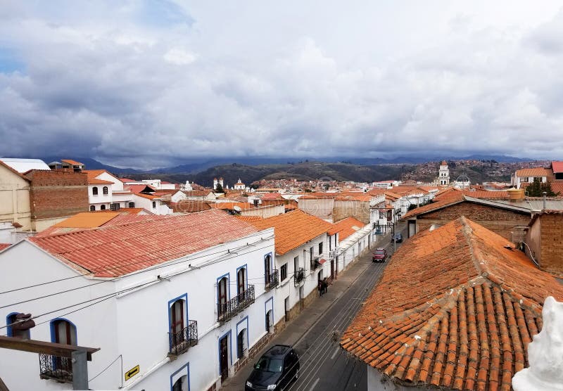 Cityscape av Sucre, Bolivia med domkyrkan royaltyfri fotografi Cityscape av Sucre, Bolivia med domkyrkan royaltyfri fotografi