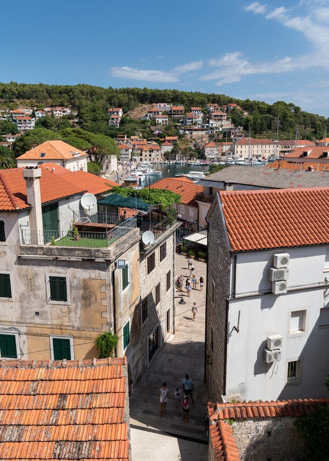 Cityscape town στη νήσο χβαρ στην κροατία στοκ φωτογραφίες με δικαίωμα ελεύθερης χρήσης