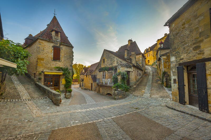 Medieval town of Beynac, on the Dordogne river, directly beneath the chateau of Beynac. Medieval town of Beynac, on the Dordogne river, directly beneath the chateau of Beynac