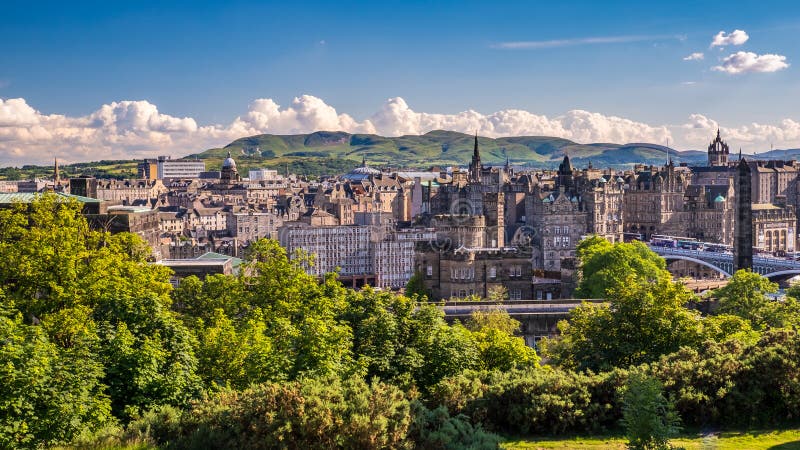 Ciudad de Edimburgo de la colina de Calton imágenes de archivo libres de regalías Ciudad de Edimburgo de la colina de Calton imágenes de archivo libres de regalías