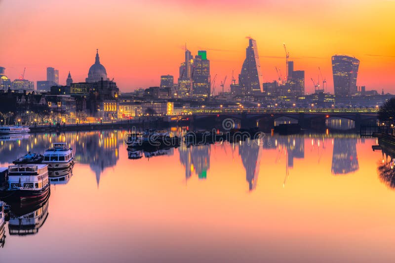 Skyline de la City de Londres, Londres, Reino Unido imagen de archivo libre de regalías