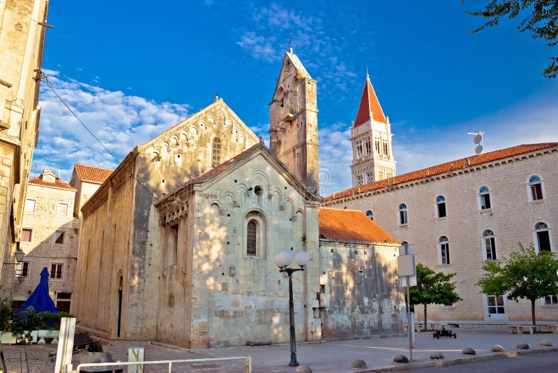 Ciudad histórica de la UNESCO del cuadrado de Trogir fotos de archivo Ciudad histórica de la UNESCO del cuadrado de Trogir fotos de archivo
