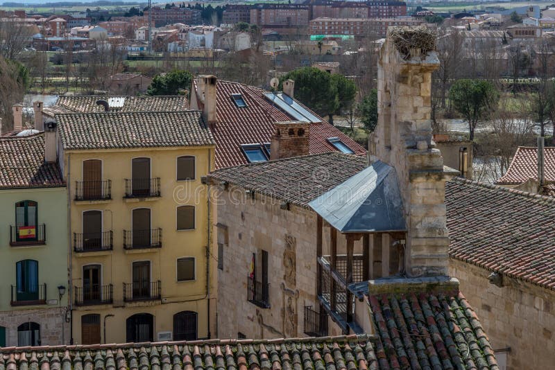 Ciudad histórica y cultural, en el centro de España imagen de archivo libre de regalías Ciudad histórica y cultural, en el centro de España imagen de archivo libre de regalías