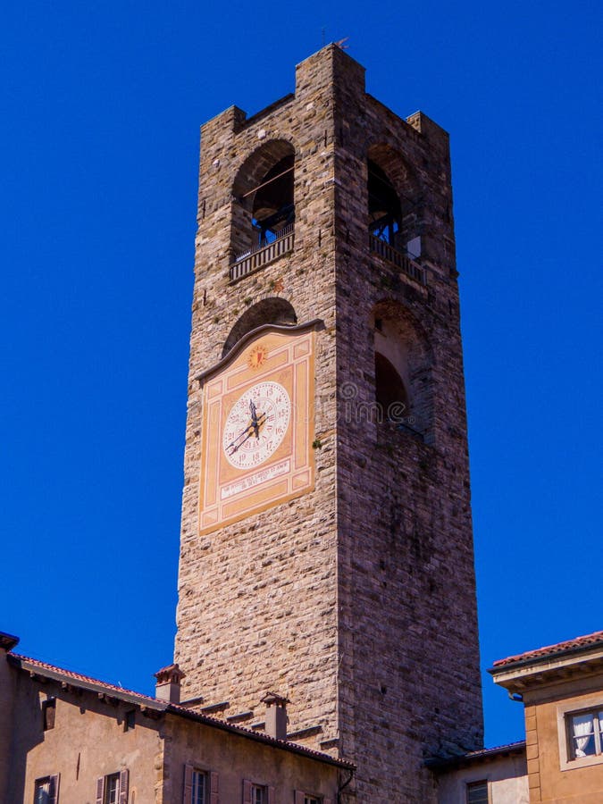 Civic Tower, Bergamo, Italien royaltyfri foto Civic Tower, Bergamo, Italien royaltyfri foto
