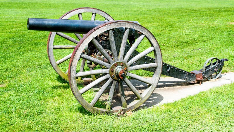 Civil war cannon in a park editorial image. Image of conflict - 99123610