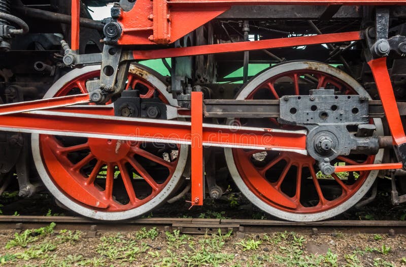 Ciérrese para arriba de ruedas de un tren viejo fotos de archivo libres de regalías Ciérrese para arriba de ruedas de un tren viejo fotos de archivo libres de regalías
