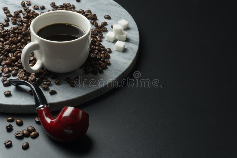 Ciérrese para arriba de una taza de café foto de archivo libre de regalías Ciérrese para arriba de una taza de café foto de archivo libre de regalías