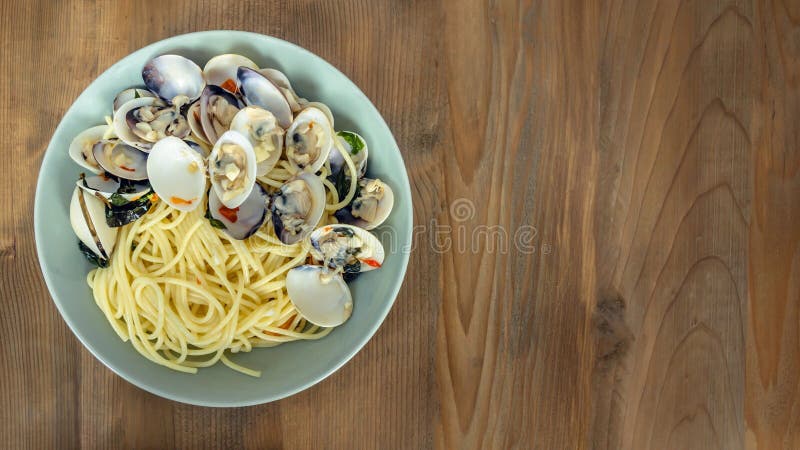 Clams pasta seafood dish