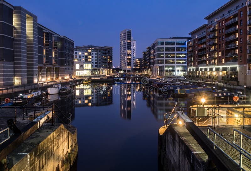 Clarence Dock, Leeds alla notte
