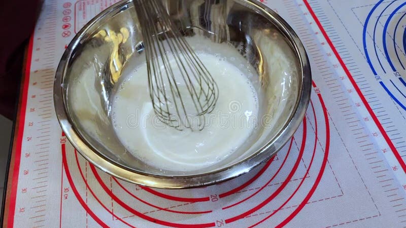 . clase magistral para los niños de la escuela culinaria