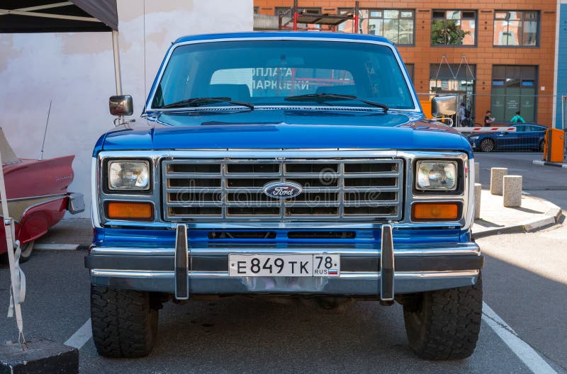 Classical american crossover SUV Ford Bronco 3rd gen, 1980-1986 stock photos