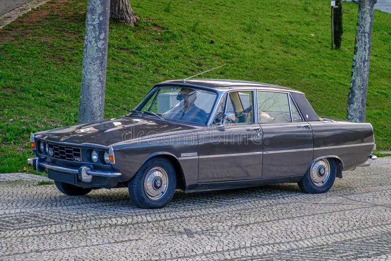 Classico serie ii o marca ii rover p6 sulla traccia di pietra calcarea fotografie stock