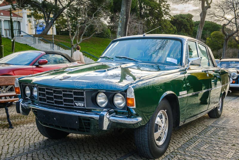Classico serie ii o marca ii rover p6 sulla traccia di pietra calcarea immagine stock libera da diritti