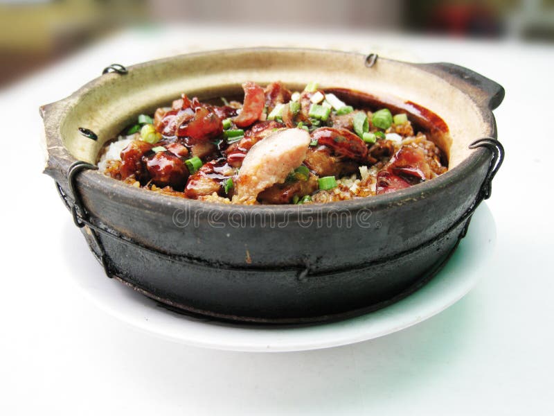 Clay pot chicken rice