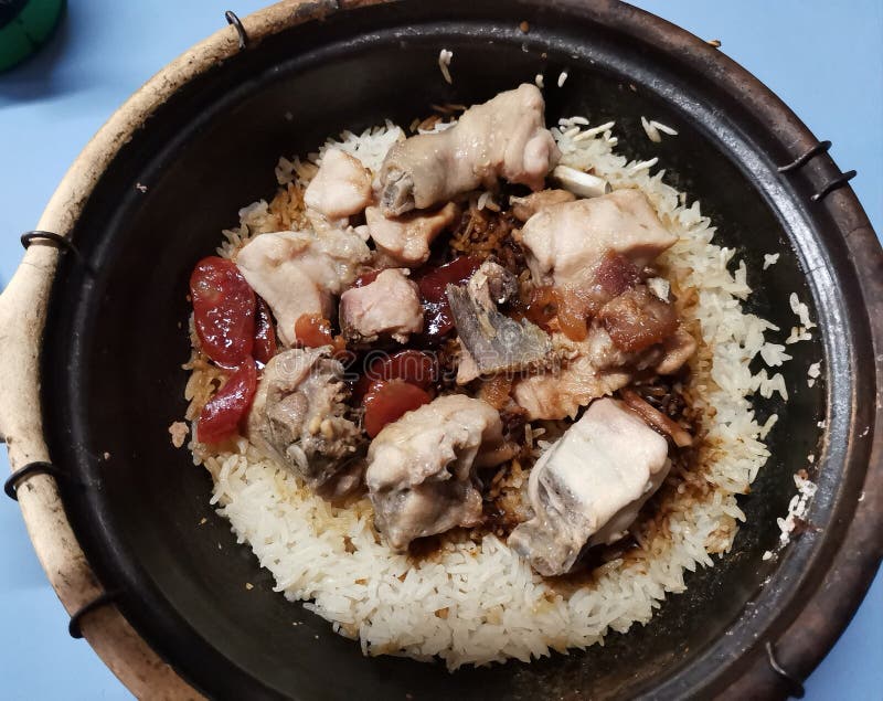 Unmixed Singapore claypot chicken rice