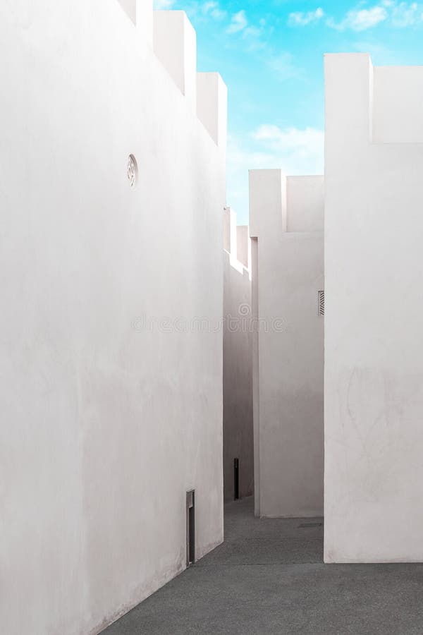 Clean white walls of traditional arabian architecture, Sharjah, United Arab Emirates stock photography Clean white walls of traditional arabian architecture, Sharjah, United Arab Emirates stock photography