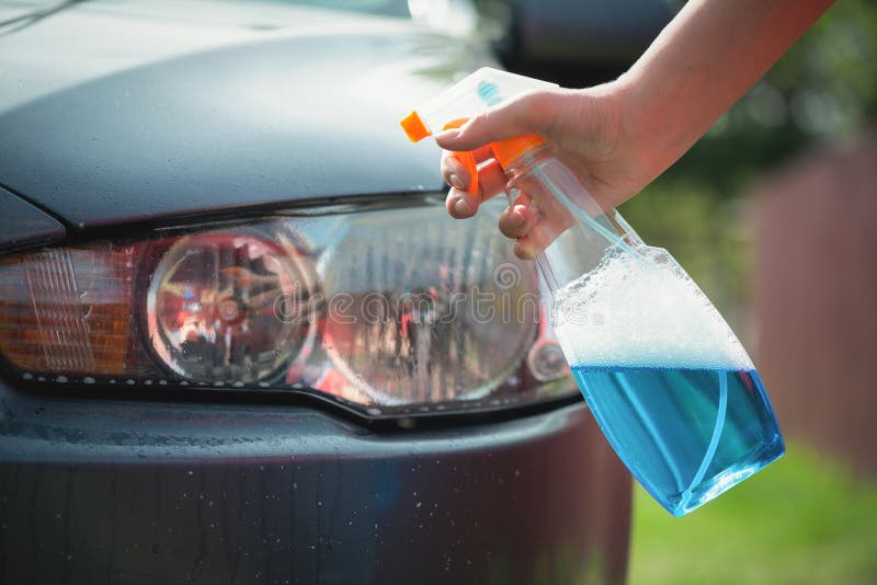 Headlight cleaning machine stock image. Image of headlights 180909079