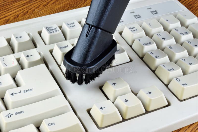 Компьютер сан. Пылесос для чистки клавиатуры. Keyboard Cleaning Brush Kit. Пылесос для клавиатуры как пользоваться. 5 In 1 Keyboard Cleaning Brush Kit.