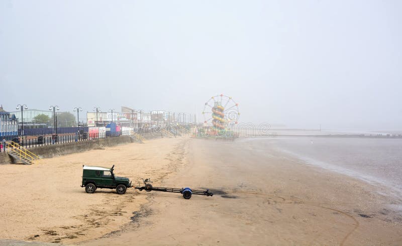 Cleethorpes-Strand auf einem nebelhaften Morgen Lincolnshire Gro?britannien stockbild Cleethorpes-Strand auf einem nebelhaften Morgen Lincolnshire Gro?britannien stockbild