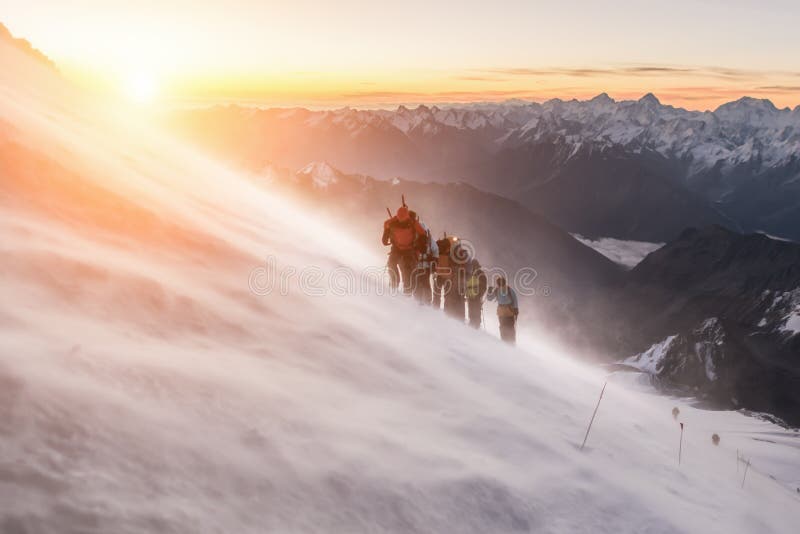 Climbing a group of climbers on Elbrus royalty free stock photography Climbing a group of climbers on Elbrus royalty free stock photography