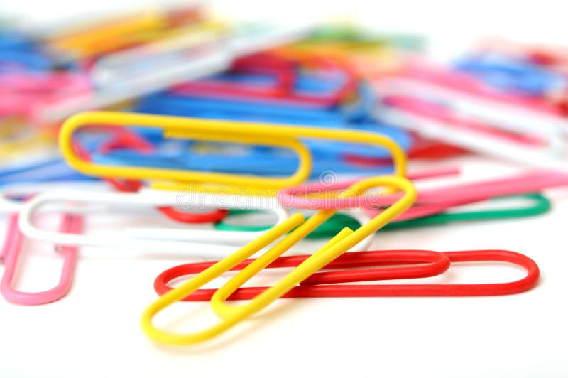 Clipes de papel coloridos foto de stock. Imagem de fundo 31615532