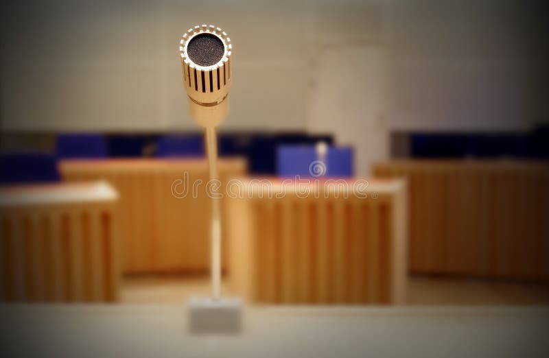 Cloce acima de um microfone imagens de stock royalty free Cloce acima de um microfone imagens de stock royalty free