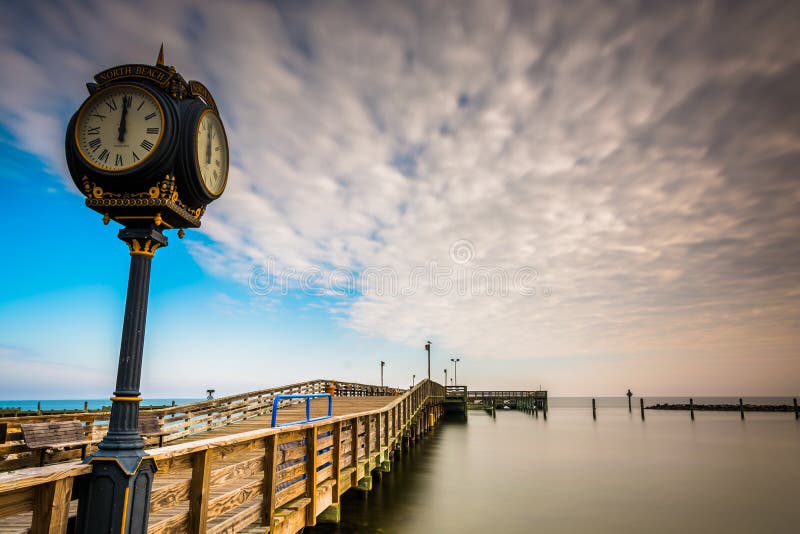 Clock and Pier at Chesapeake Beach, Maryland. Stock Image Image of scenery, coast 47672071