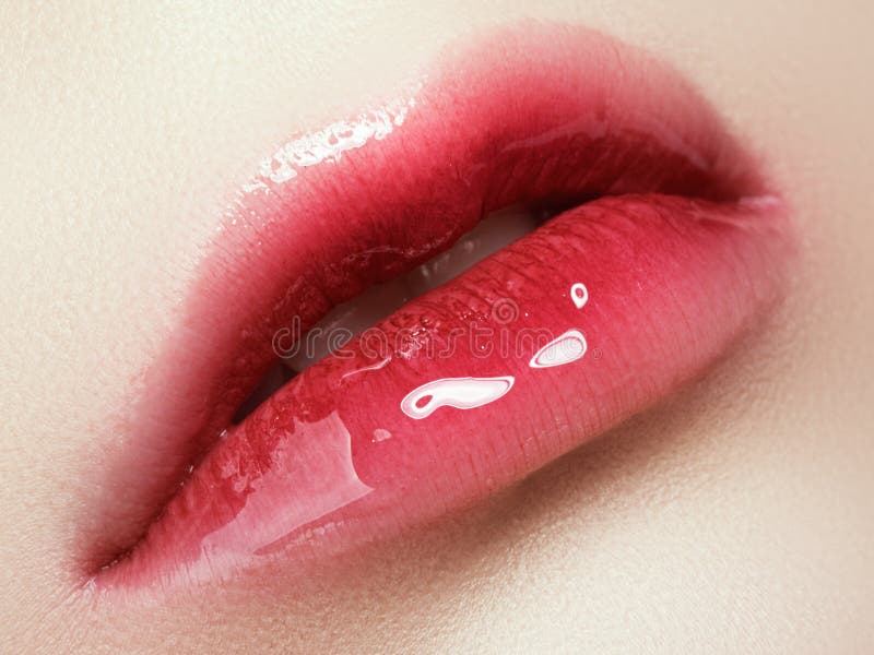 Online pink macro light paint gloss lip size