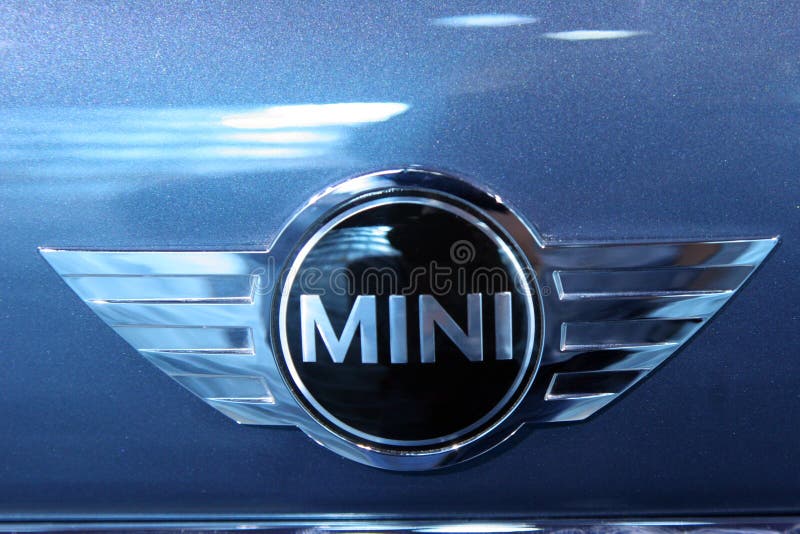 BANGKOK, THAILAND - DECEMBER 3: View Of Mini Cooper Logo On Car Steering  Wheel On December 3, 2019 Stock Photo, Picture and Royalty Free Image.  Image 136774255.