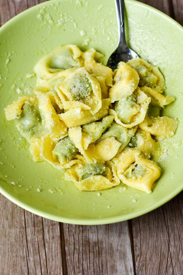 Tortellini Spinaci E Ricotta Stock Image - Image of dinner, beautiful ...
