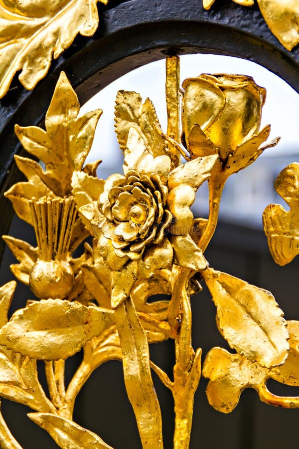 Close-up of the gate at Kensington Palace royalty free stock photos