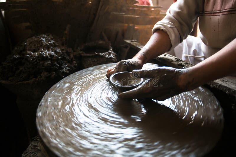 Potter's wheel ancient hi-res stock photography and images - Alamy