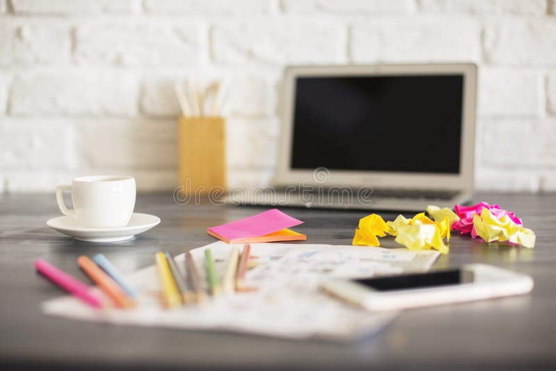 Close up obscuro do desktop imagens de stock royalty free